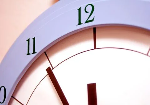 6 vor 12 Stock Photos