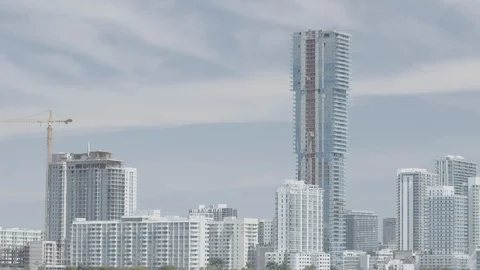 6k raw footage of Elysee Miami edgewater luxury tower under construction 動画素材 130052944
