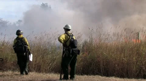 720p Controlled Burn 23 Stock-Footage 12380097