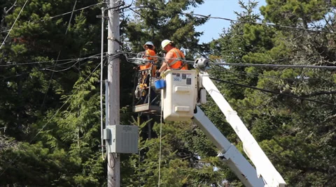 720p Electric Crew Working on Power Lines 7 Video stock 39913106