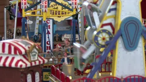 720p HO Scale Model Amusment Park Display Rides 스톡 동영상 19157570
