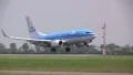737 from KLM landing HD Footage