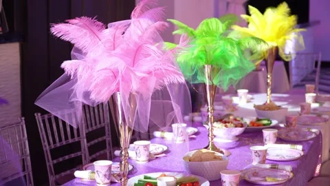 742452 Sweet Table With Feathers 库存影片 306762276