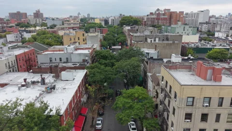 8-30-26, Bronx, NY, USA - flying over Arthur Avenue in the Bronx Vídeo Stock 344079130