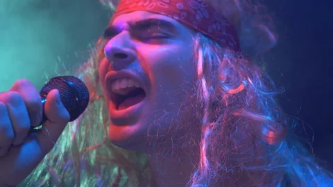 80s Rock Singer Performing Live Closeup Singing 스톡 동영상 94833237