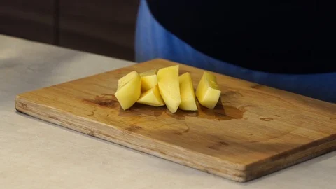 87Z Potato 6 4K Stock-Footage 124919056