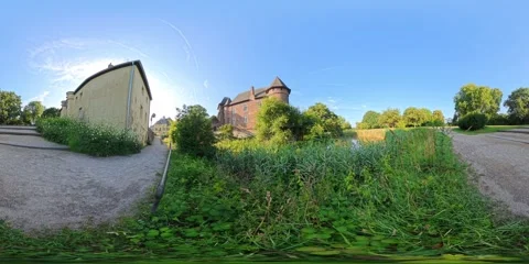 8K 360° VR Video – German Castle View from Riverbank with Side Gate Video stock 314331450