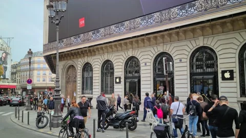 8K Apple Opera Store In Paris Stock Footage 224077850