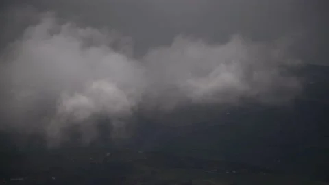 8K Condensation of Moist Air in the Cloud 库存影片 175653771