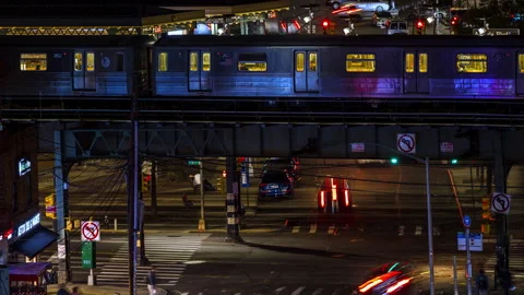 8K - NYC Night Time Lapse Astoria Blvd, Street Traffic, Above Ground Train Video stock 255538282
