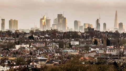 8k panning time lapse view of the skyline of London at sunset Stock Footage 90277707