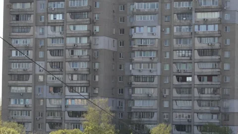 8K Resolution: Typical Soviet Era High-Rise Apartment Building in Ukraine. Vídeos de archivo 333977844