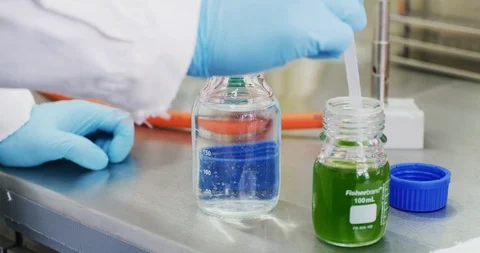 8K Testing samples for coronavirus. 스톡 동영상 111706849