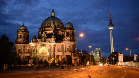 8K Time Lapse of Berlin Skyline Cathedral Building Cars Traffic Jam Day to Night Video stock 105897385