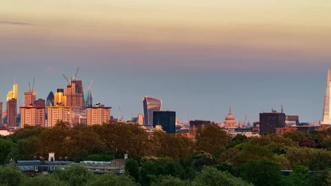 8k Time lapse panning view of the skyline of London at sunset Stock Footage 90278792