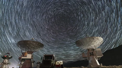 8K Time lapse of star trails over radio observatory array in Bishop, California Stock Footage 153572872