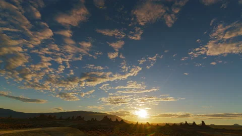 8K Time lapse of towering tufas at sunrise at Trona Pinnacles in California Stock Footage 148169243