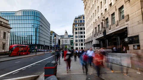 8k time lapse view of people rushing from work in the City of London Stock Footage 90281657