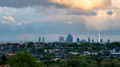 8k Time lapse view of the skyline of London at sunset, day to night transition Stock-Footage 93020065