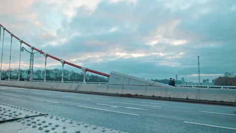 8K Timelapse of busy traffic with many cars crossing Chelsea Bridge in London. Stock Footage 147323613