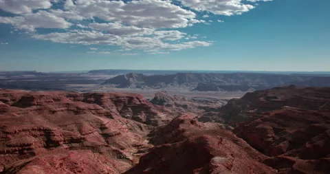 8k - Timelapse of clouds moving over desert mountains 스톡 동영상 157766843