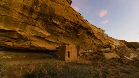 8K Timelapse of sunlight on Native American ruins in Chaco Canyon in New Mexico Stock Footage 333781369