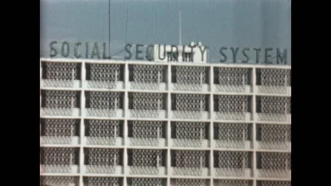 8MM - PHILIPPINES - Social Security System &amp; Phoenix building - Manila - 1965 Vídeos de archivo 167696862