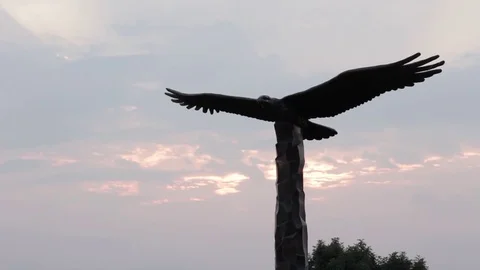 9-11 Memorial Bald Eagle Statue Sunset Move Diagonal Stock Footage 85018582