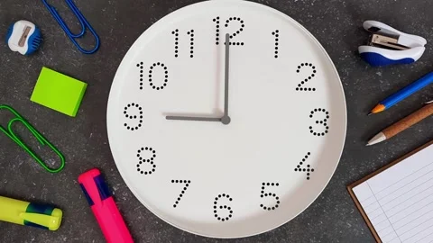 9 o'clock. Begining of the workday. Monday. Stock Footage 254742671