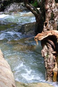 9 Steps Waterfall Cascading Through Lush Jungle in Kampot, Cambodia Foto stock