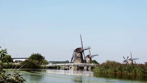   9 Windmills on the river in Kinderdijk Stock Footage 85394094