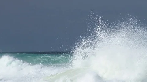 90-sec Perfect Ocean Waves in Slow Motion Stock Footage