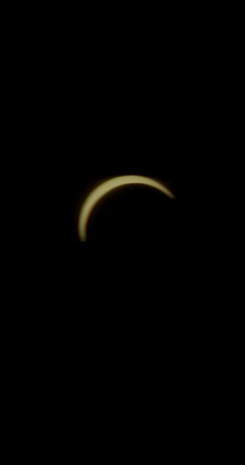 91 percent cover partial sun eclipse  2026 vertical video Stock Footage 342584220