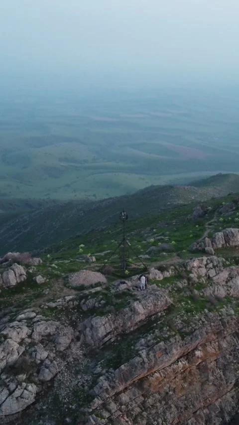9:16: Drone Pull Away From Monument On Rocky Ridge. Kazakhstan, Mount Kazygurt Видео 333621834