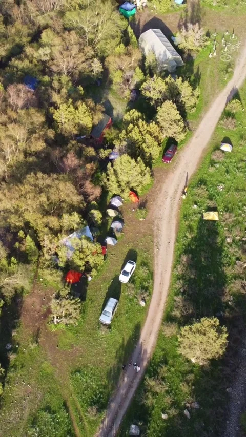 9:16: Top Down Drone View Of Forest Base Camp. Kazakhstan, Sayram-Ugam Park Vidéo 333690239