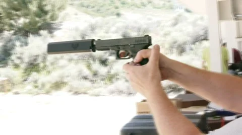 9mm hand gun Stock-Footage 8649901