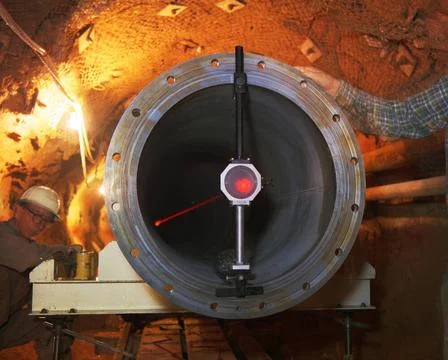 A730126 U12E PIPE ALIGNMENT 2E FILTER HAP HOWELL (Project Engineer) MARCH ... Stock Photos