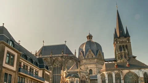 Aachen Cathedral Hyperlapse: Dynamic Day Journey in Germany Видео 277911871