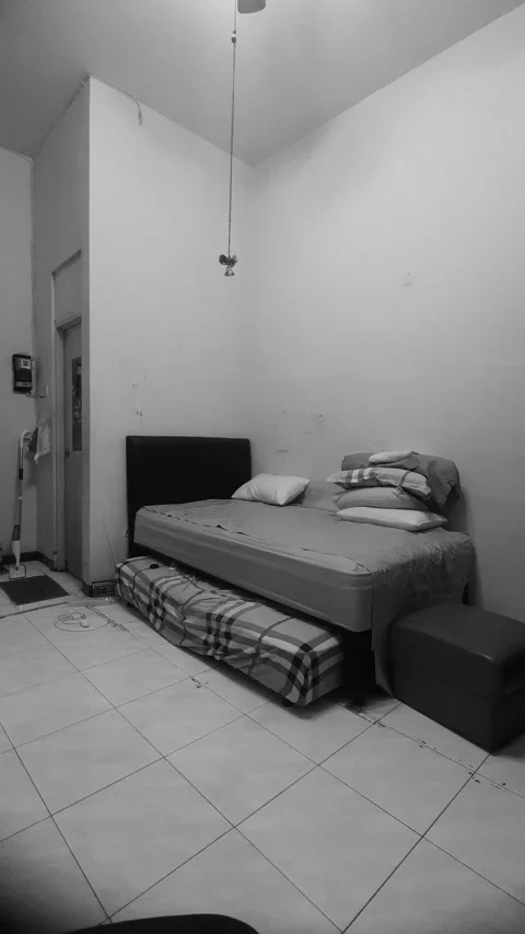 Abandoned Bed, Vertical 4k Footage Stock Footage 333473656