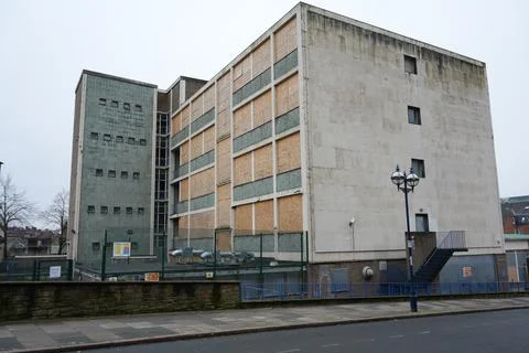 Abandoned Brutalist Building With Boarded-up Windows In Nottingham, England. Stock Photos