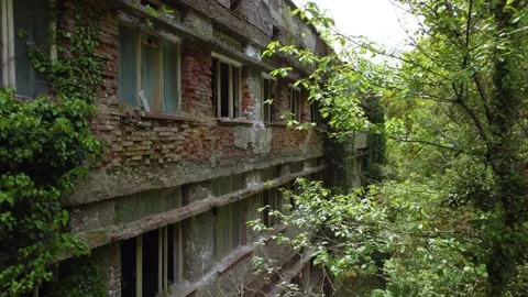 Abandoned building aerial Stock Footage 168946594