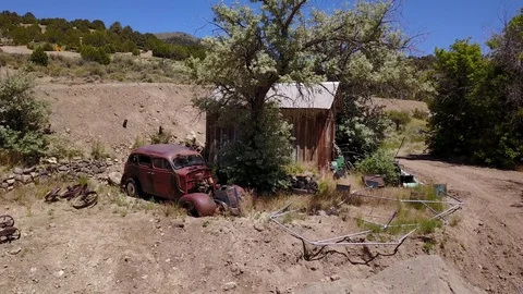 Abandoned building and car in eureka nevada Stock Footage 92826164
