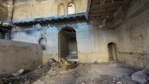 Abandoned Building Interior with Decay in warn torn Mosul, Iraq Vídeo Stock 307480124