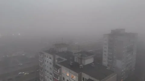 Abandoned buildings in a Soviet city under fog. Vídeos de archivo 306579378