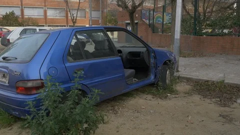 Abandoned car Stock Footage 102906188