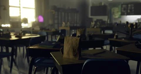 Abandoned classroom with empty desks and scattered supplies 스톡 일러스트