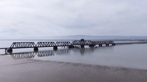 Abandoned Dumbarton Rail Bridge spanning the San Francisco Bay Vídeos de archivo 332617339
