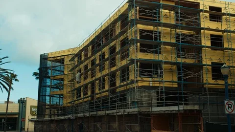 Abandoned empty building. City during coronavirus quarantine 스톡 동영상 127121381