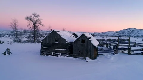 Abandoned Farmhouse 库存影片 105554018