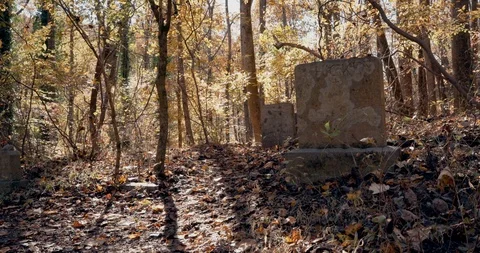 Abandoned Graveyard in Ghost Town During Autumn - Old Tombstone and Grave Vídeo Stock 119000655